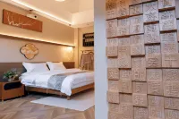 Taohua Island Jianghu Hot Spring Homestay Hotel (Xinzhou Ancient City Branch) - balcony