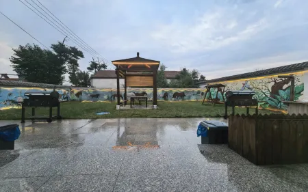 Qahar Right Front Banner Nanshe Yihao Homestay Отели рядом с достопримечательностью «Ulanqab Night · Ice and Snow Carnival»