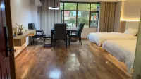 Shiqian Qianyueju Business Hotel - 2-Star