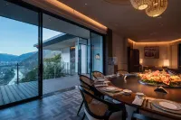 Nujiang Lushui Anyu · A'duo Hillside Cliff Resort Hotel - parking