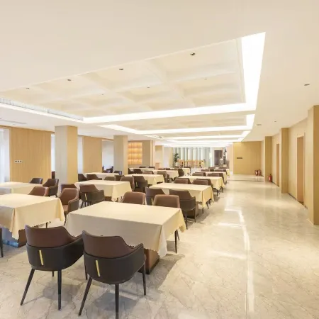 WorldWave Hotel (Qingdao Laoshan Scenic Area Yankou Beach Store)