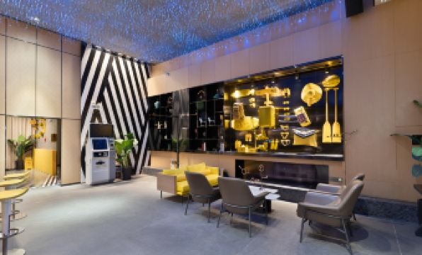 L Hotel (Nanning Jinhu Square Langxi Metro Station)