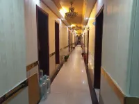 Yongcheng Xianghe Business Hotel - balcony