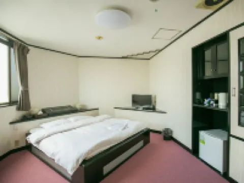 Osaka Grand Hotel Annex Hotel berhampiran Hanaten Station