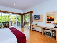 Puri Saron Hotel Seminyak Hotels near Double Six