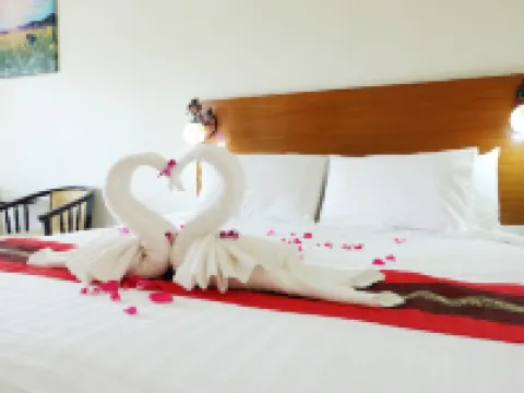 โรงแรม เจ้าพระยา ธารา ริเวอร์ไซด์ โรงแรมในอำเภอเมืองชัยนาท