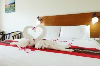 Chaophayathara Riverside Hotel Hotels in Sankhaburi