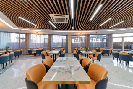 Dongying Siegel Light Luxury Hotel Отели рядом с достопримечательностью «Huanghe Sanjiaozhou Zoo»