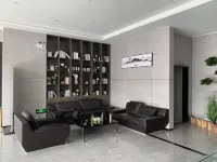Huaman Business E-sports Hotel (Feidong Longtang Expressway Water Conservancy Hydropower College) Hotels in Feidong