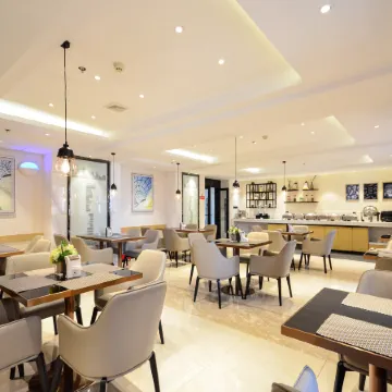 City Comfort Inn Hotel (Hubei University Of Economics) Отели рядом с достопримечательностью «Большой рынок для общины»