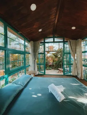 Tropical Garden Homestay by Zuzu
