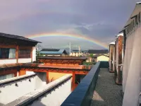 Saloyi | Shangri-La Manor - Sea View
