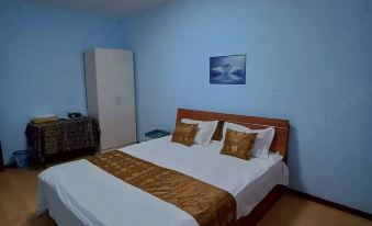 Poolside Tree Theme Homestay