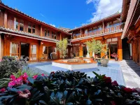 Azure Light Luxury Inn (Lijiang Ancient Town) Hotels near Wan Gu Building