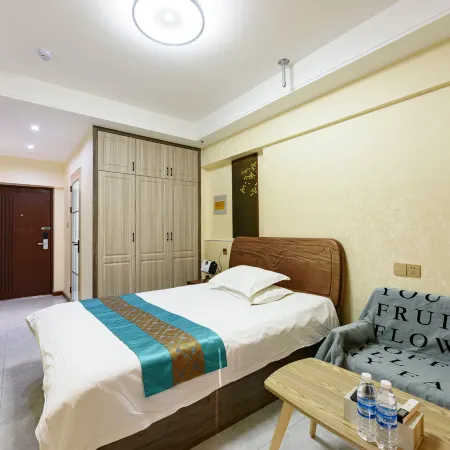 Huayang Nianhua Self-checkin Apartment (Linyi Wuzhou Lake)