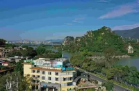 HanTing Hotel (Zhaoqing Qixingyan Scenic Area East Gate)