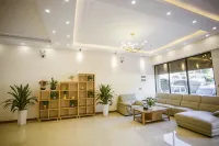 Changning Yijin Resort Hotel