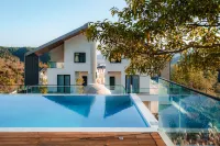 La Villa by La Montagne