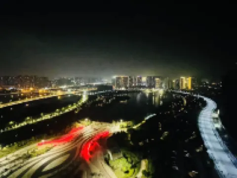 โรงแรมสตาร์สปริงส์ (สถานีรถไฟความเร็วสูงหยางเจียง)