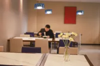 Starway Hotel (Longquan people's Square store) - 3 stjerner