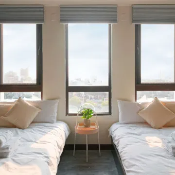 Tainan Sleepie Inn Отели рядом с достопримечательностью «Железнодорожная станция Дацяо»