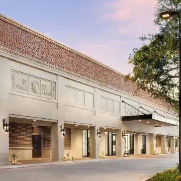 Warwick Melrose Hotel