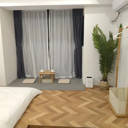 Mondrian Homestay (Ganzhou Wanxiang SOHO)