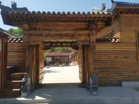 Pingquan Zhangjia Courtyard Отели в г. Пинцюань