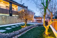 Liyang wild creeping grass home stay
