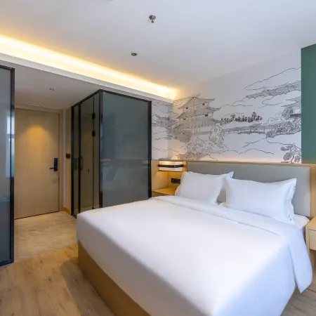 Yilong Ruiyun Hotel · Wuyue Plaza North City Branch