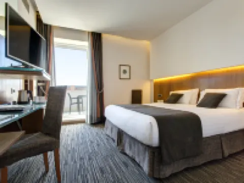 เบส เวสเทิร์น พลัส โฮเทล ยูนิเวอร์โซ โรงแรมในโรม