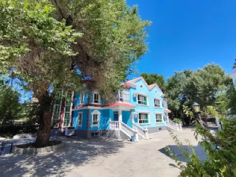 Wuwangwo Hotel Hotel berhampiran Cenial Folk Customs Park