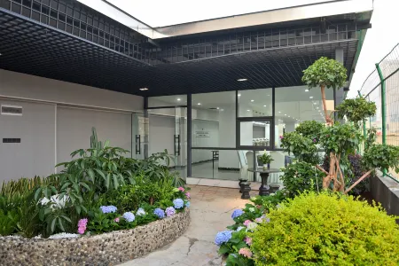 ELong ETang Hotel (Kunming Railway Station Joy City Center)
