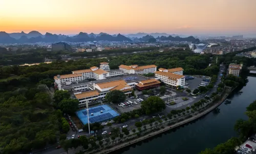 桂山華星飯店（東西巷七星公園店）