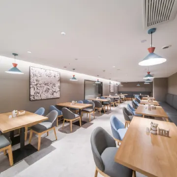 Home·NEO Hotel (Guangzhou Exhibition Center Pazhou Metro Station) Отели рядом с достопримечательностью «Весенняя кантонская ярмарка»
