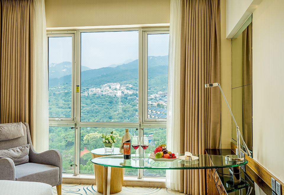 Tai'an Baolong Yijun HotelHotel Overview