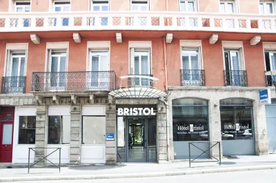 The Originals City, Hôtel Bristol, le Puy-en-Velay Hotel a Lavoute-sur-Loire