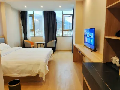 Daoyuling Chu Hotel Hotels near Zunsheng White Tower