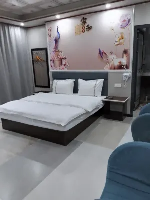 Chaoxin Apartment with Elevator Hotels in Boluo County Town