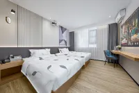 Fengji Hotel (Guangzhou New Baiyun International Airport Experience Store) Hotels near Muslim Site of Worship