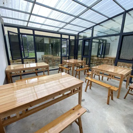 Tong gong lan ting small courtyard