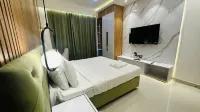 Hotel ELite Millennium City Gurgaon