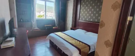 Xingyun Hotel Отели рядом с достопримечательностью «Qingniu Baima Square»