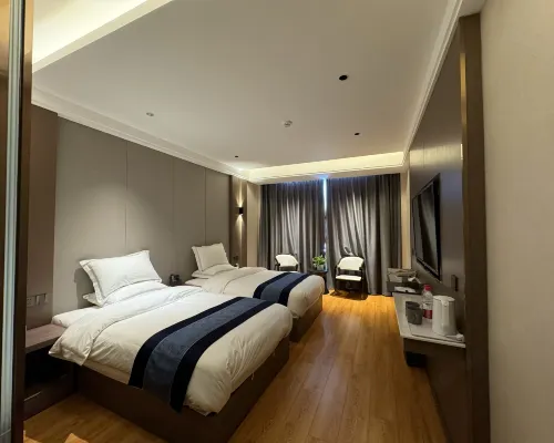 Heping Hotel Hotels in Maqin