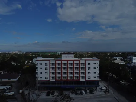 The Clover Hotel Angeles City