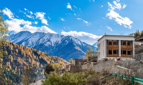 Siguniang Mountain and other winds come to the snow mountain B&B