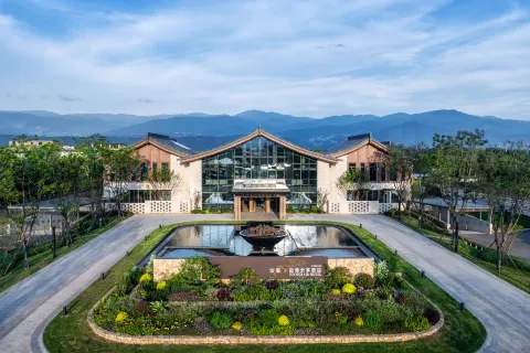 XICHANG JOYHUB AIR HOTEL