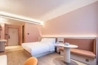 HanTing Hotel (Nanyang Binhe Dadao Wolonggang) - balcony