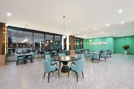 Hunchun Tiger and Leopard Business Hotel