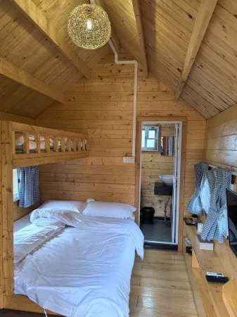 Pohao Tourism Wharf Wooden House Homestay